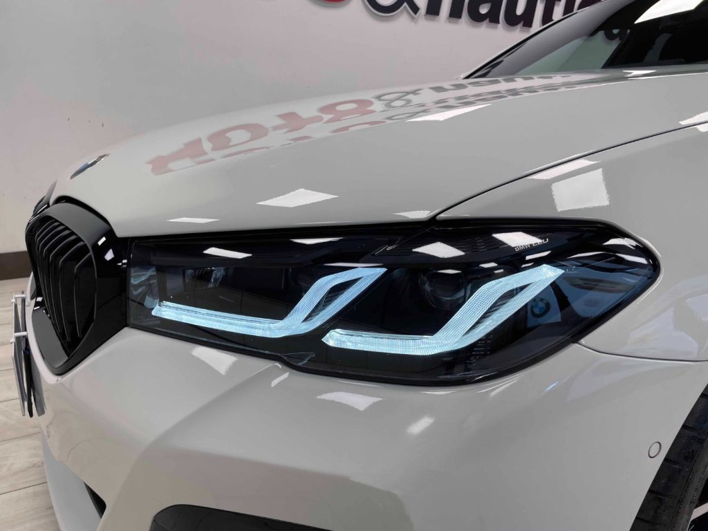 BMW 520 D TOURING MHEV 48V MSPORT AUTO - 13