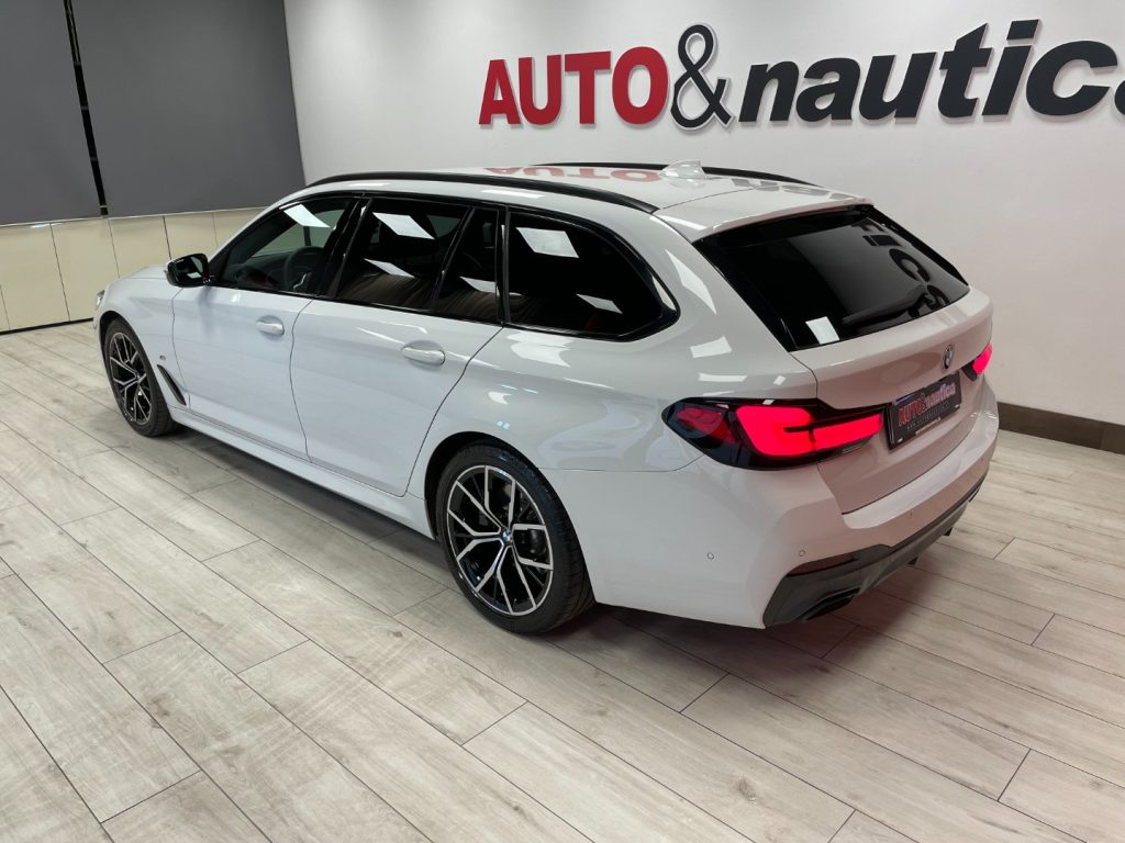 BMW 520 D TOURING MHEV 48V MSPORT AUTO - 37