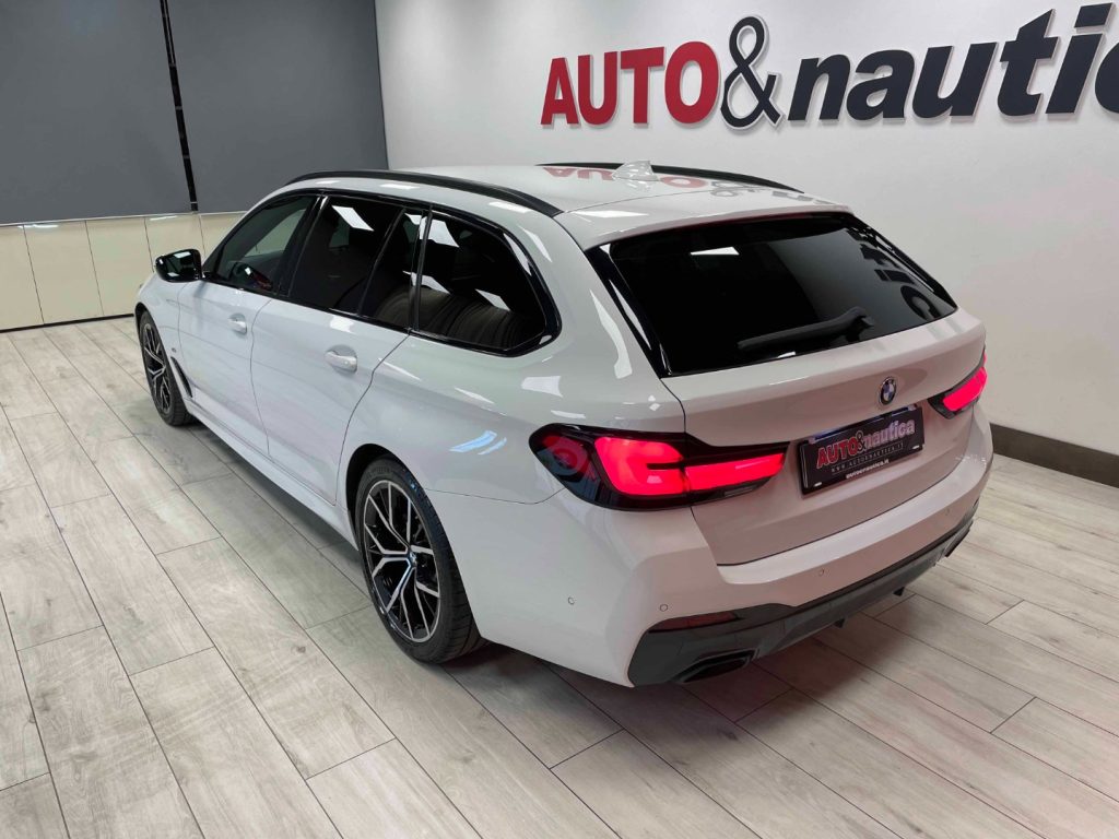 BMW 520 D TOURING MHEV 48V MSPORT AUTO - 38