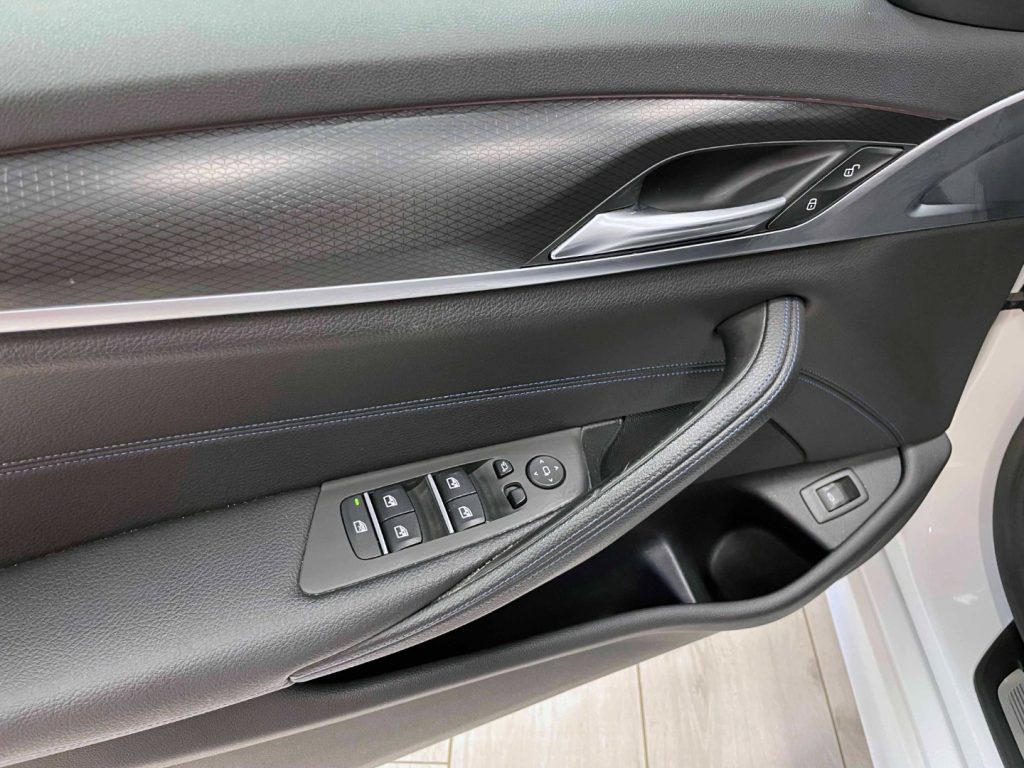 BMW 520 D TOURING MHEV 48V MSPORT AUTO - 42