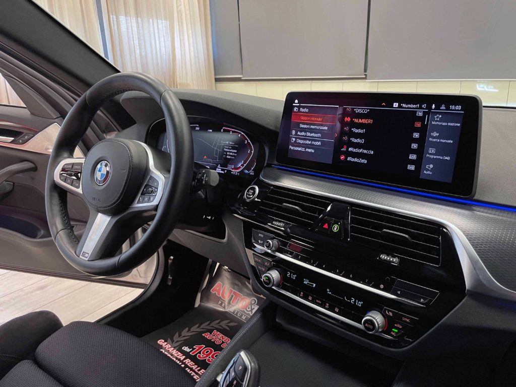 BMW 520 D TOURING MHEV 48V MSPORT AUTO - 52