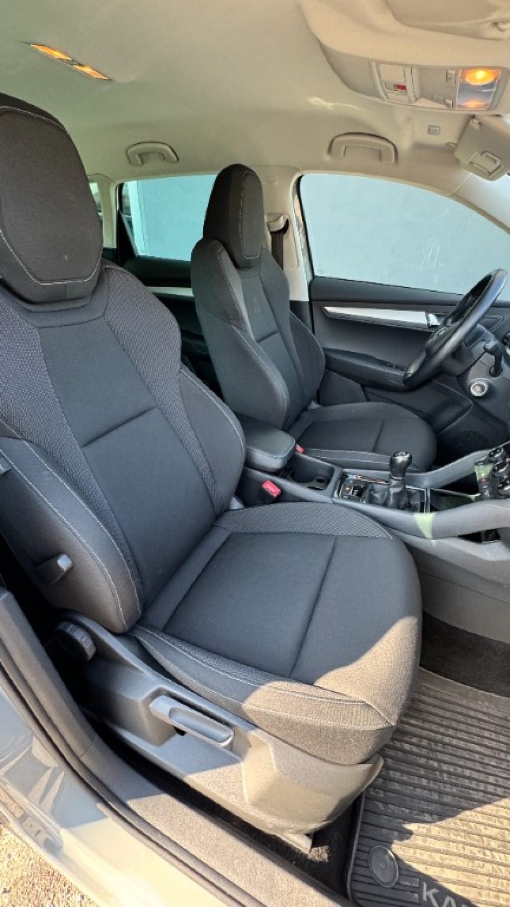 SKODA Karoq 1.5 TSI ACT Executive - 23