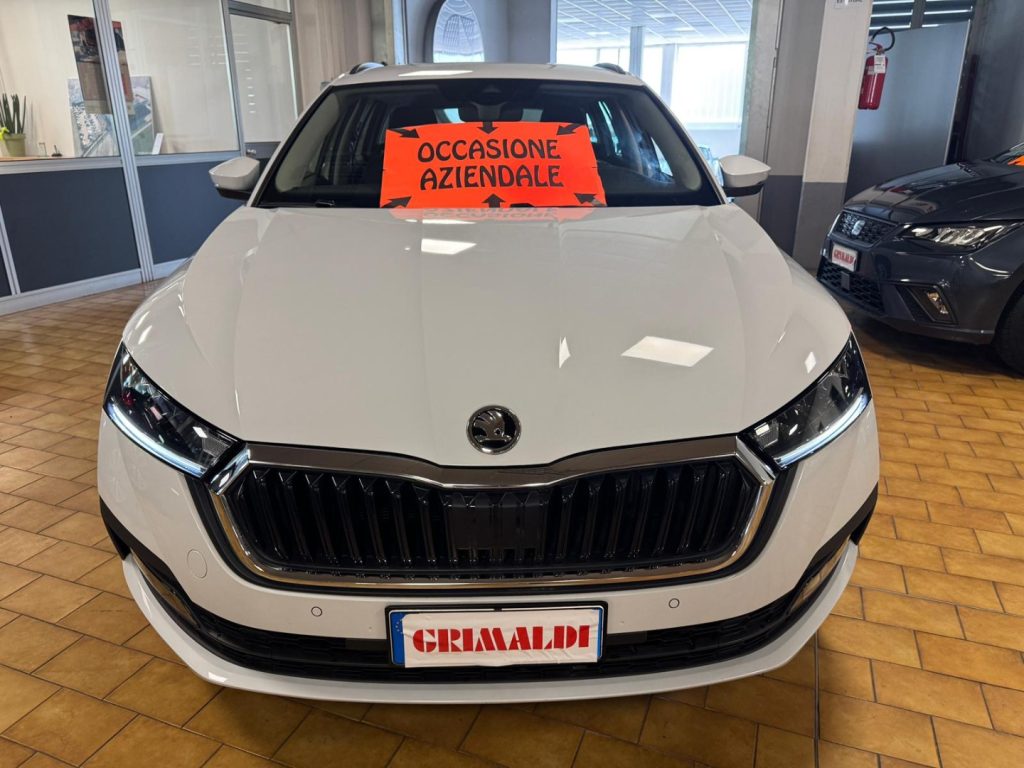 SKODA Octavia 1.0 e-TEC DSG Wagon Executive MILD HYBRID - 2