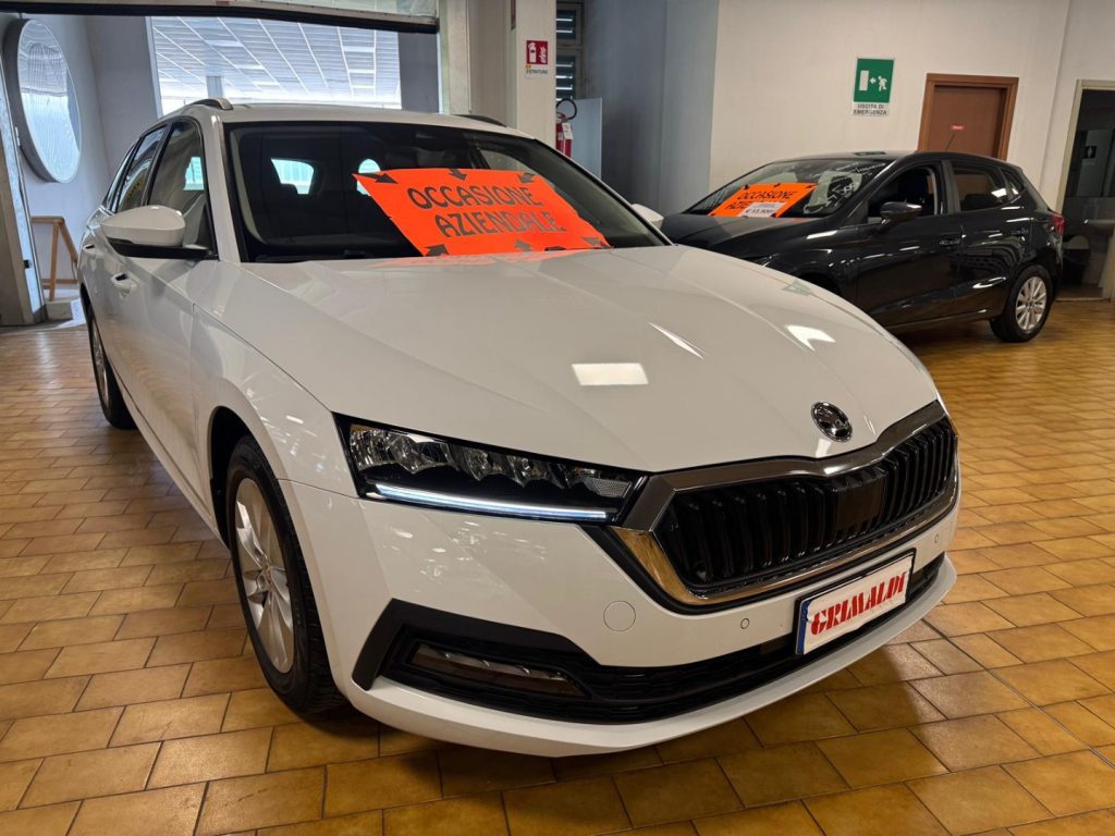 SKODA Octavia 1.0 e-TEC DSG Wagon Executive MILD HYBRID - 3