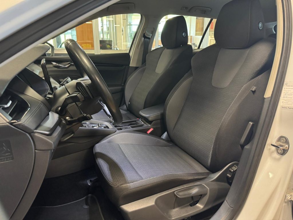 SKODA Octavia 1.0 e-TEC DSG Wagon Executive MILD HYBRID - 13