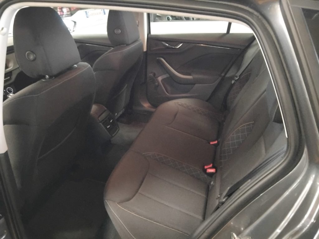 SKODA Scala 1.0 TSI Ambition - 8