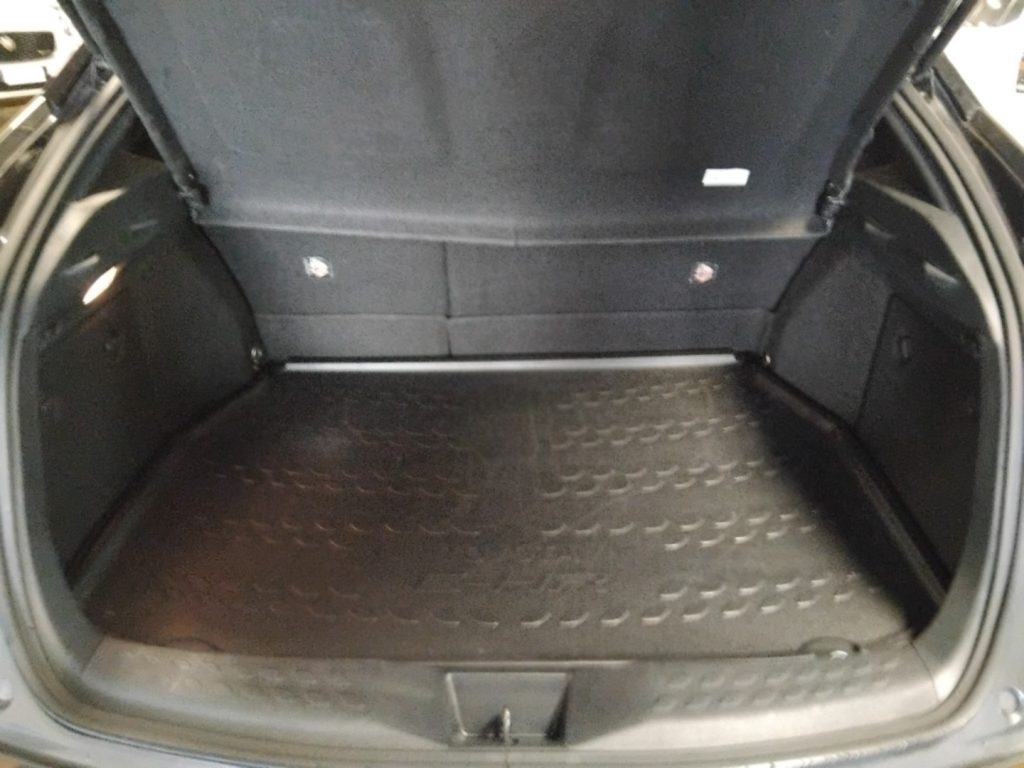 TOYOTA C-HR 2.0 Hybrid CVT business 18 - 7