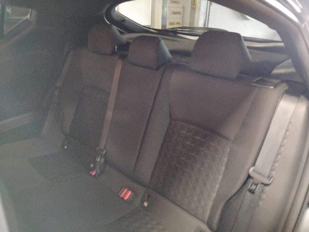 TOYOTA C-HR 2.0 Hybrid CVT business 18 - 9