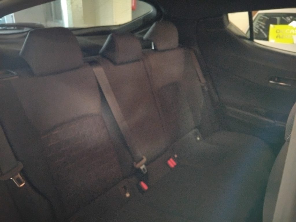 TOYOTA C-HR 2.0 Hybrid CVT business 18 - 11