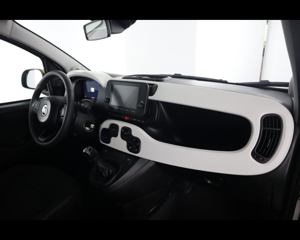 FIAT Pandina III 2024 Cross -  Cross 1.0 firefly hybrid s&s 70 - 16