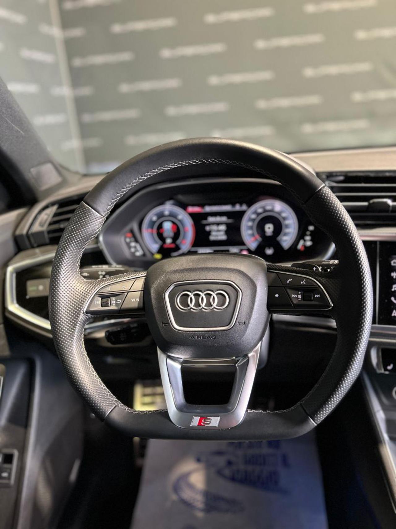 AUDI Q3 35 TDI S tronic Identity Black - 8