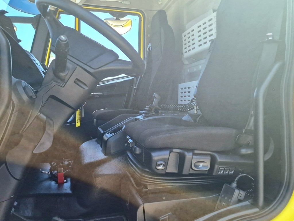 IVECO EUROCARGO 140E25 P EURO 6 FURGONE 7,40 + SPONDA - 7