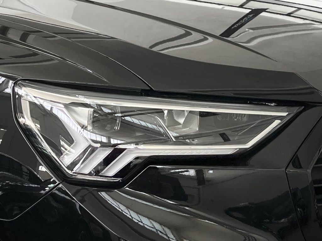 AUDI Q3 35 TDI S tronic Identity Black - 17