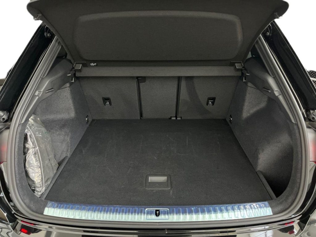 AUDI Q3 35 TDI S tronic Identity Black - 13