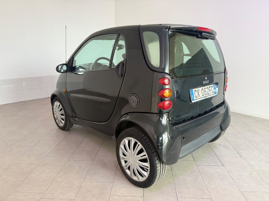 SMART ForTwo 700 smart city-coupé pure (45 kW) - 6