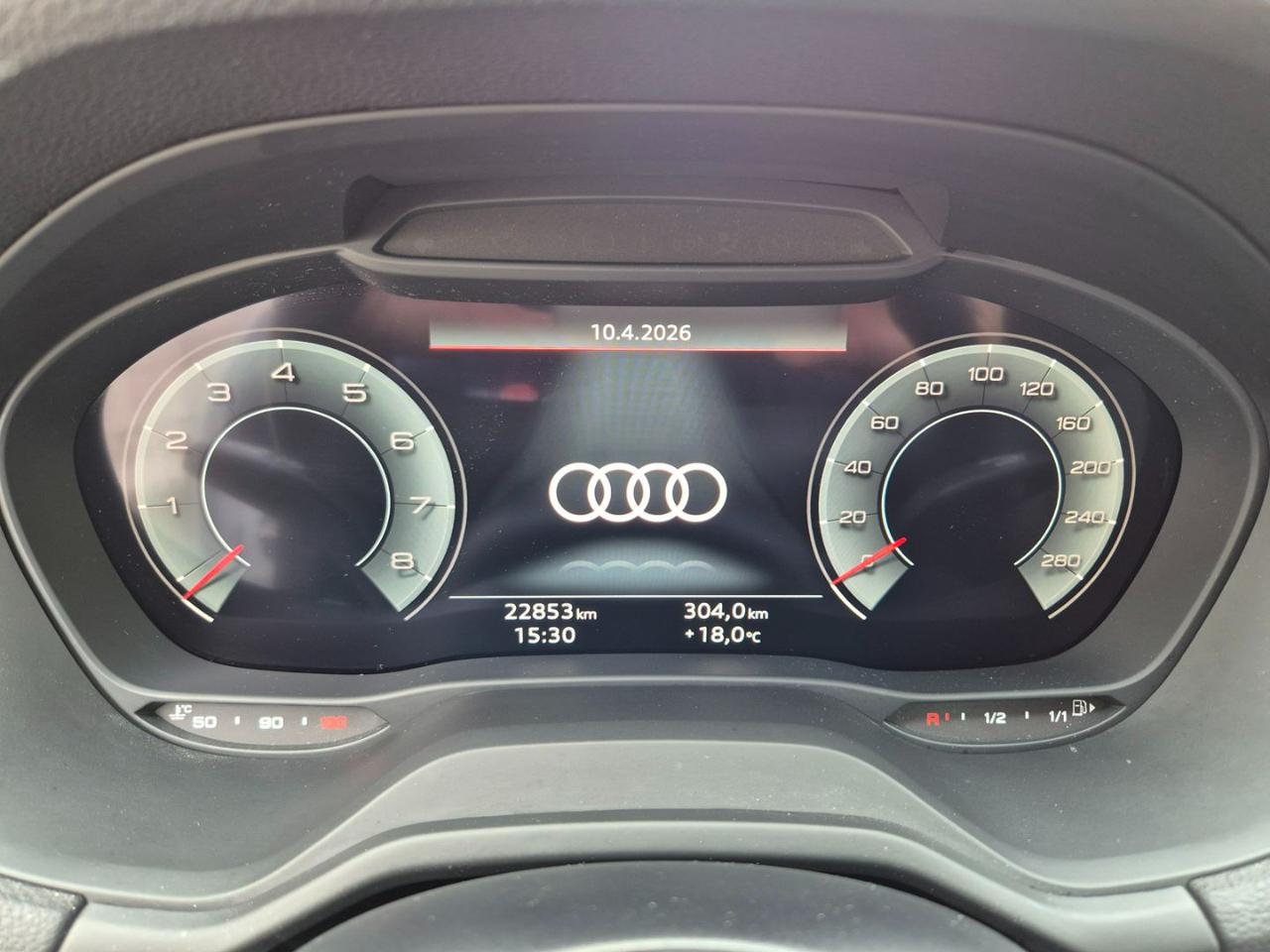 AUDI Q2 30 TFSI Business Advanced - 15