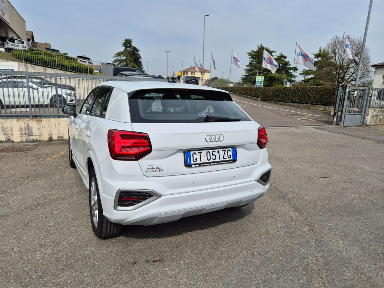 AUDI Q2 30 TFSI Business Advanced - 8