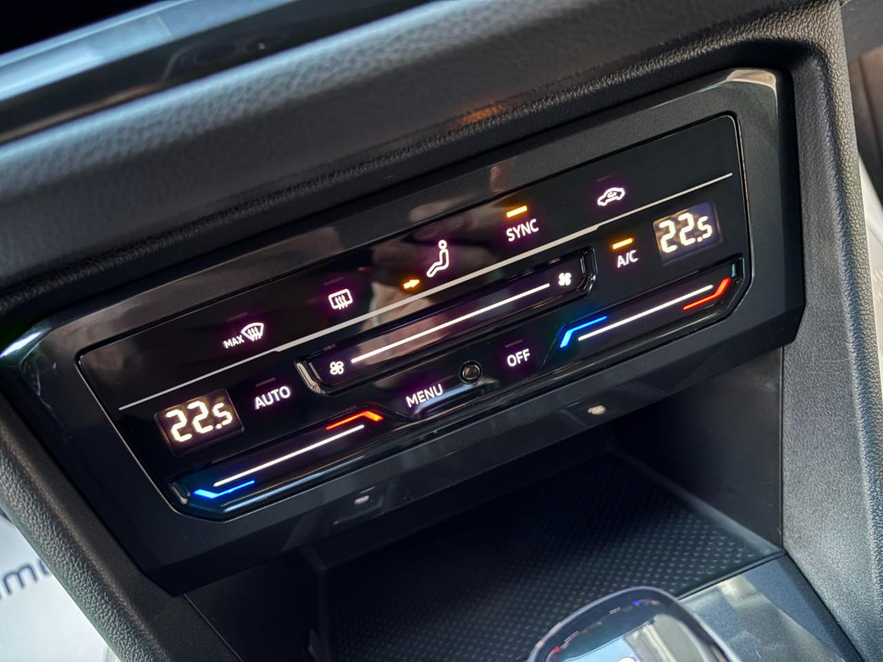 VOLKSWAGEN Tiguan 2.0 TDI 150 CV SCR DSG Life - 24