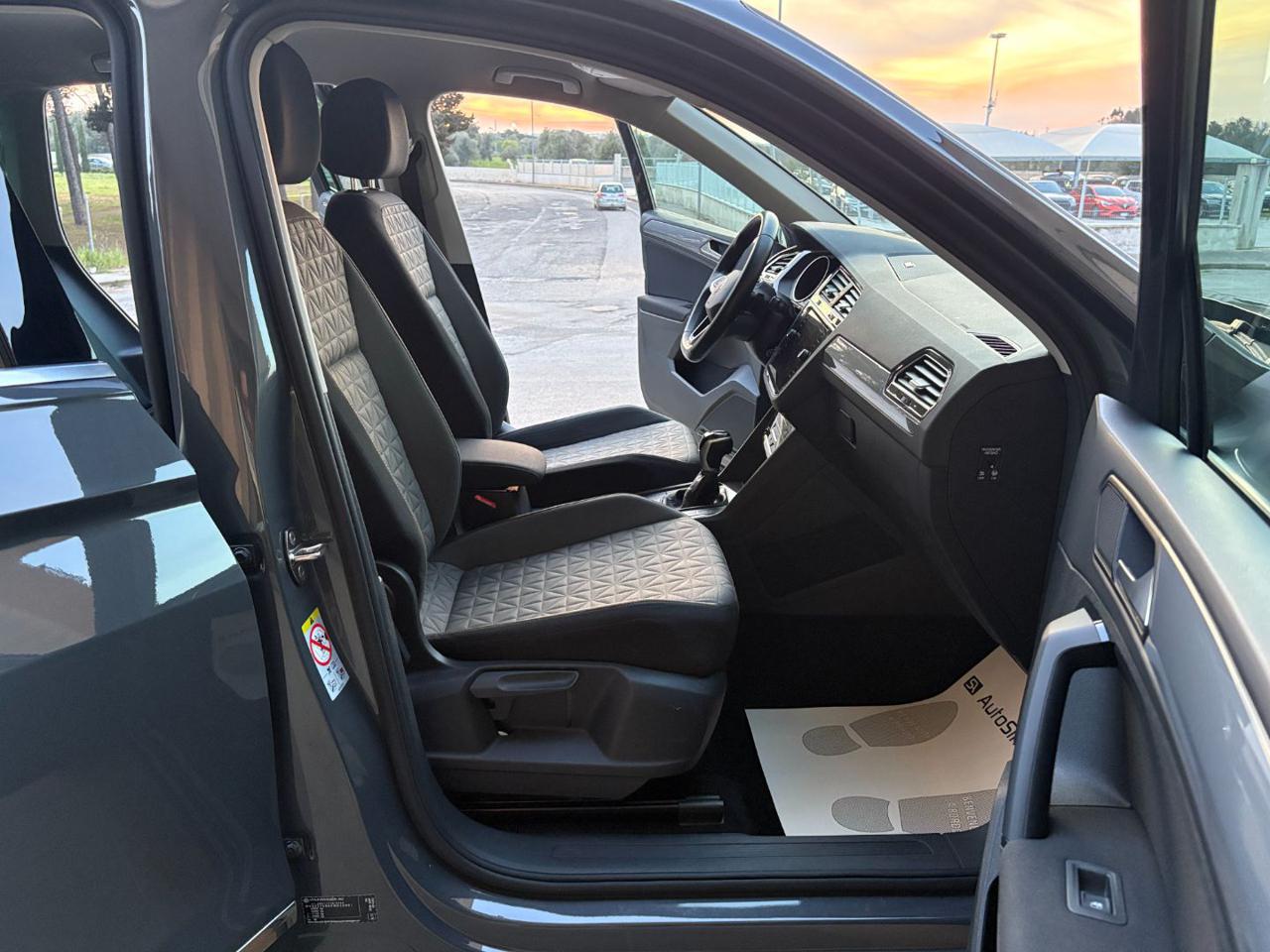 VOLKSWAGEN Tiguan 2.0 TDI 150 CV SCR DSG Life - 9