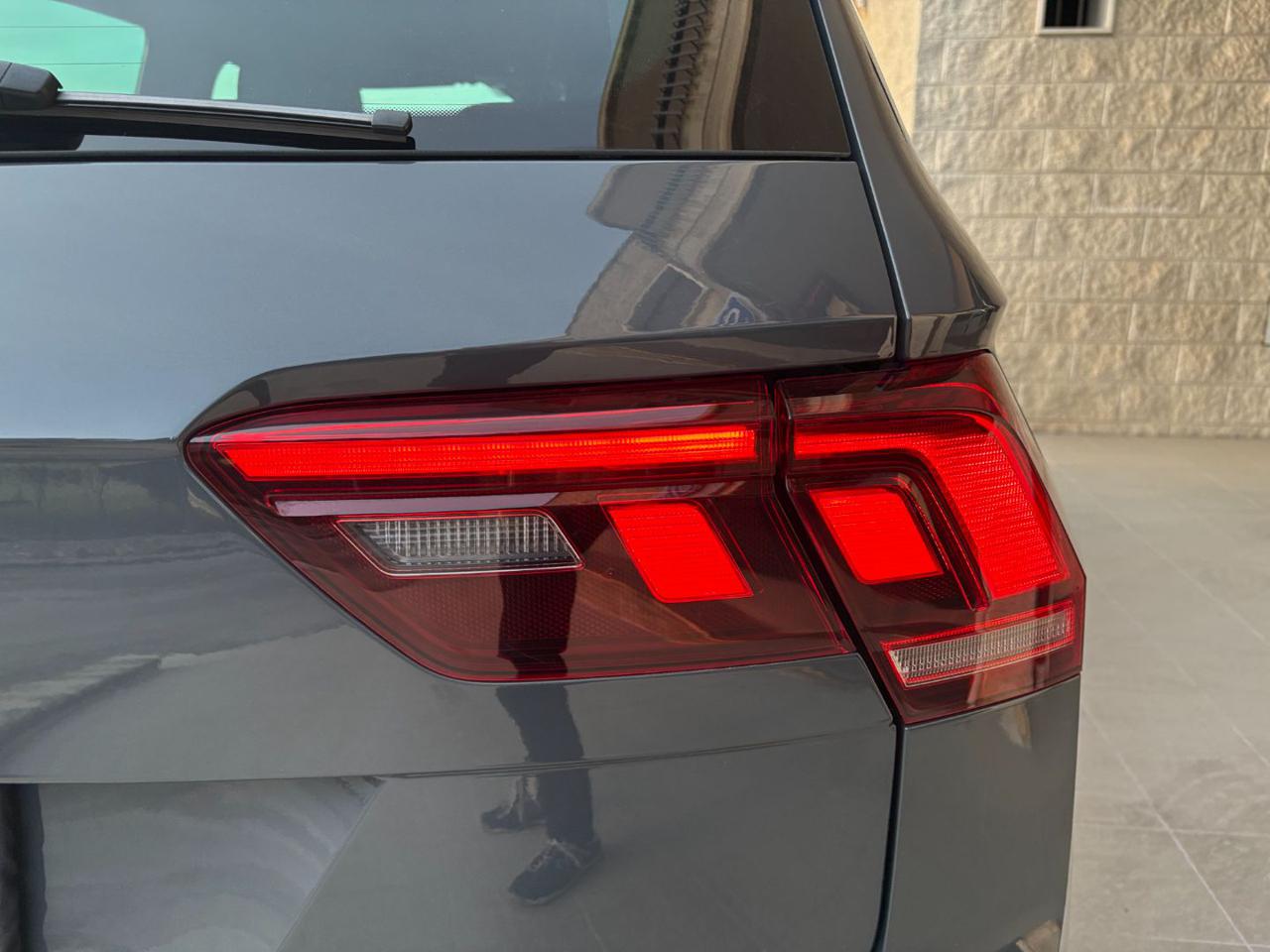 VOLKSWAGEN Tiguan 2.0 TDI 150 CV SCR DSG R-Line LUCI AMBIENTE - 36