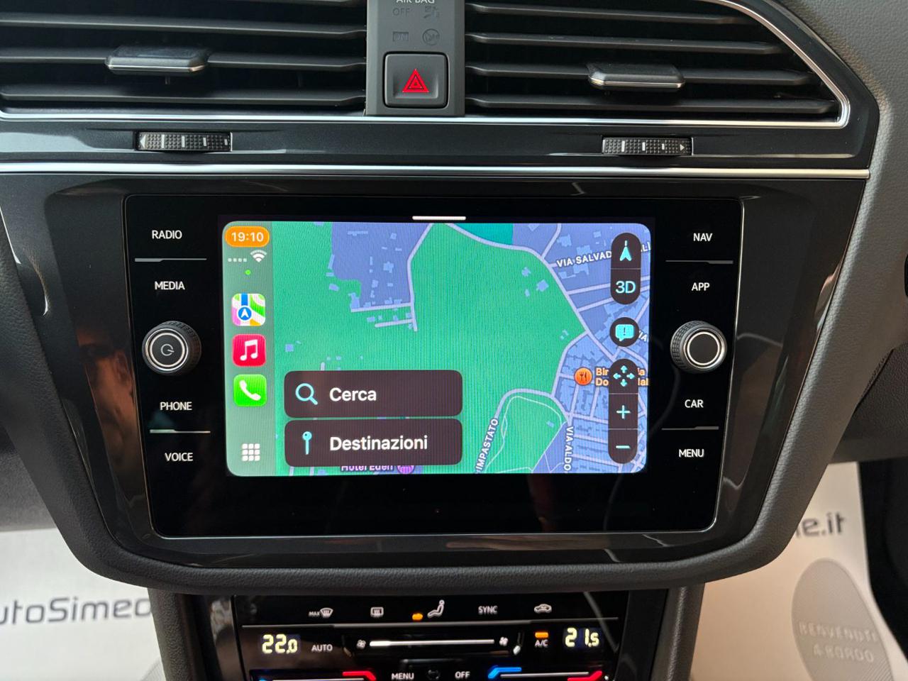 VOLKSWAGEN Tiguan 2.0 TDI 150 CV SCR DSG R-Line LUCI AMBIENTE - 31