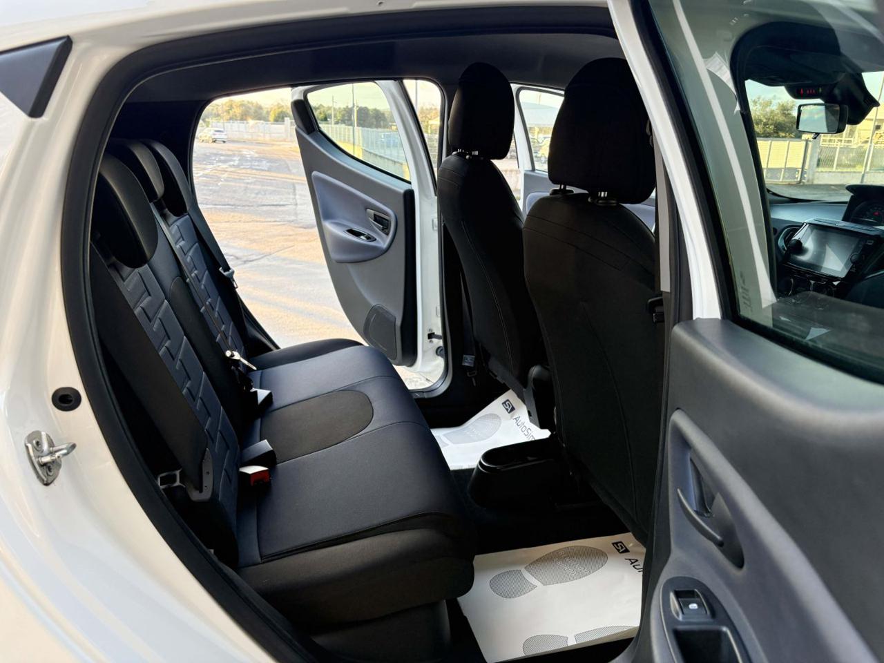 LANCIA Ypsilon 1.0 FireFly 5 porte S&S Hybrid Gold 5 posti. - 11