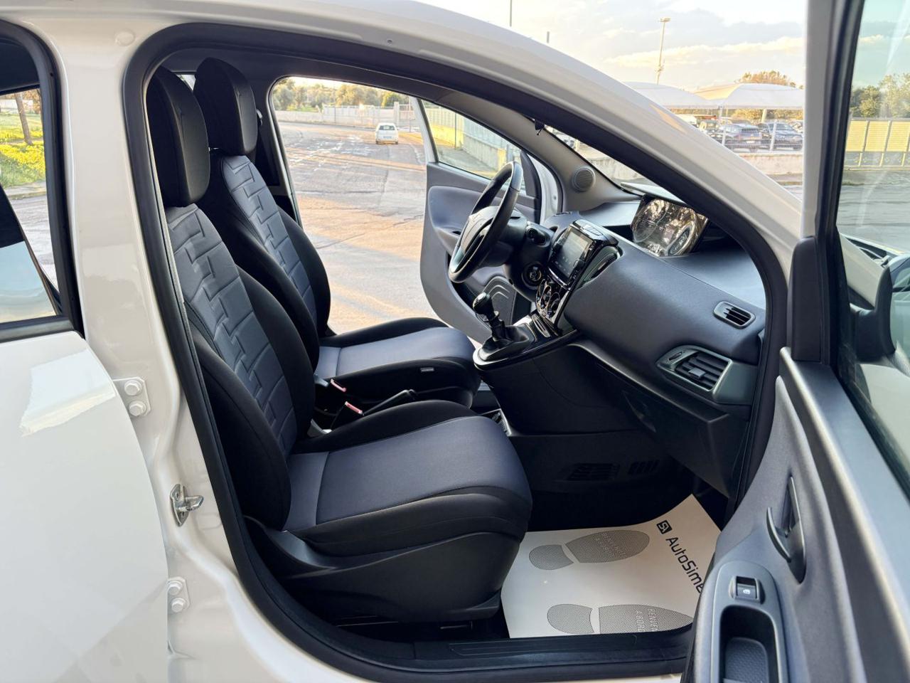 LANCIA Ypsilon 1.0 FireFly 5 porte S&S Hybrid Gold 5 posti. - 9