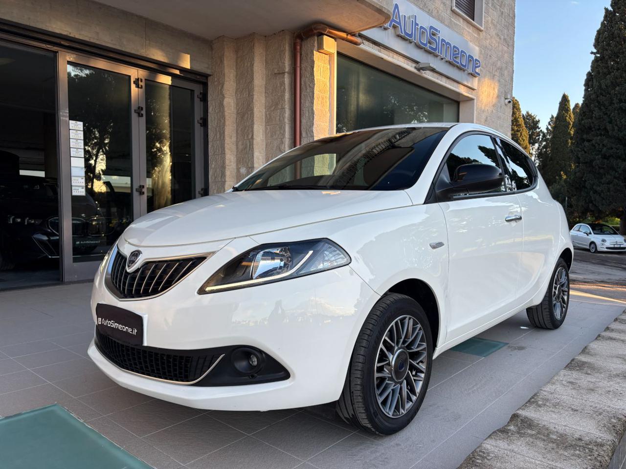 LANCIA Ypsilon 1.0 FireFly 5 porte S&S Hybrid Gold 5 posti. - 1