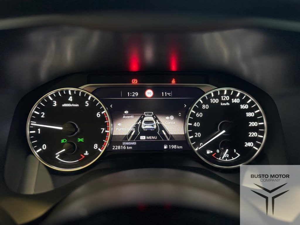 NISSAN Qashqai MHEV 140 CV ACENTA - 11