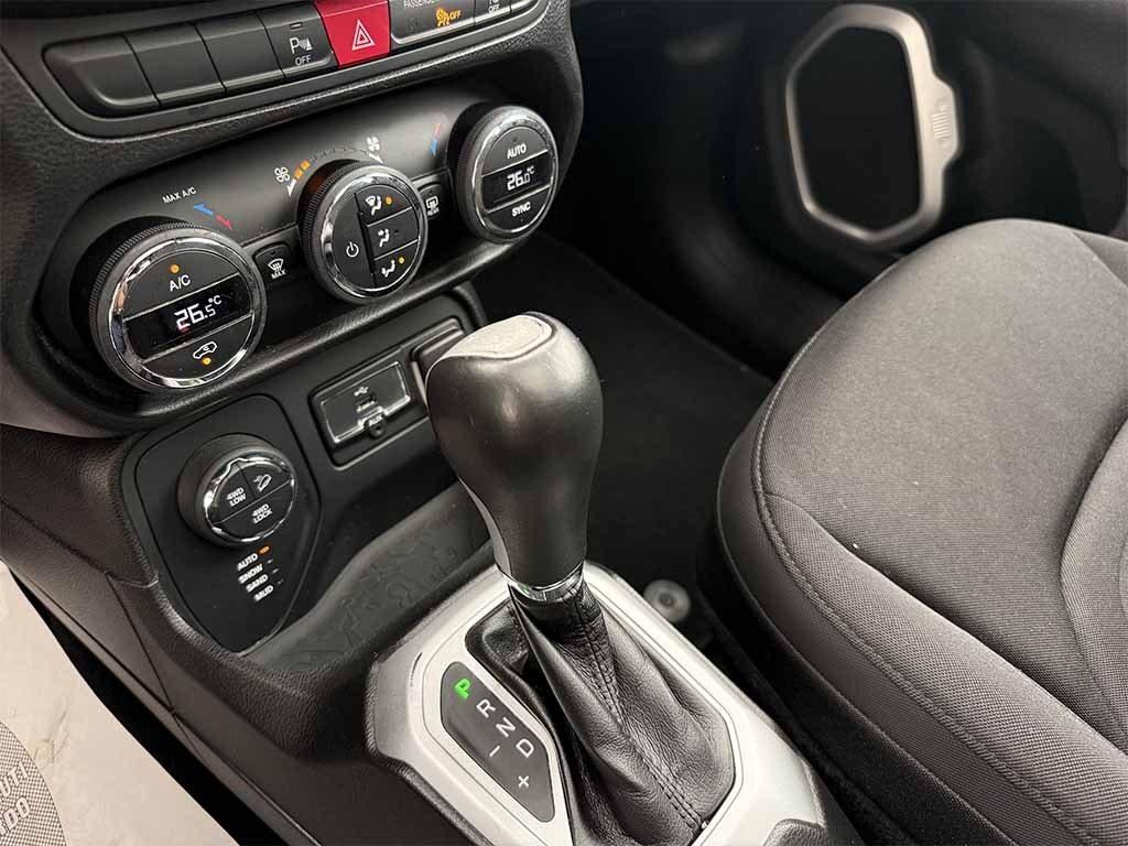 JEEP Renegade Limited 4wd GANCIO TRAINO TETTO PANORAMICO - 16