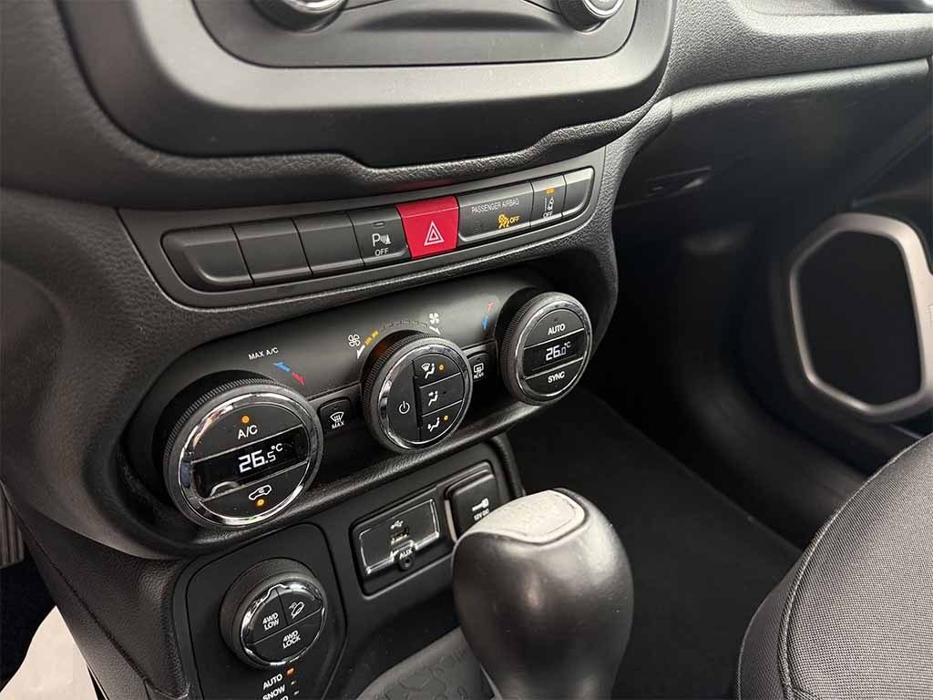 JEEP Renegade Limited 4wd GANCIO TRAINO TETTO PANORAMICO - 15