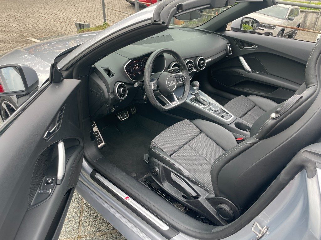 AUDI TT Roadster 45 TFSI 245CV Stronic SLINE - 9
