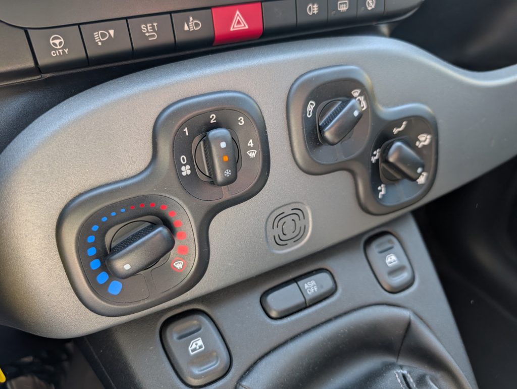 FIAT Panda 1.0 Hybrid City Life 5 POSTI RADIO TOUCH - 14