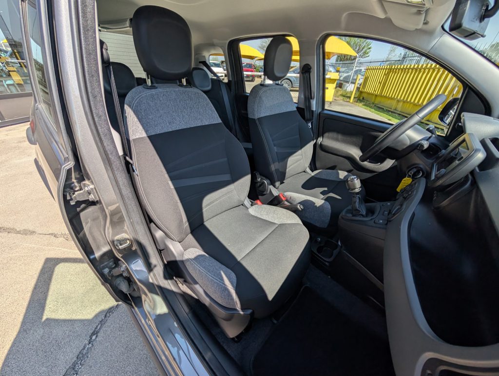 FIAT Panda 1.0 Hybrid City Life 5 POSTI RADIO TOUCH - 22