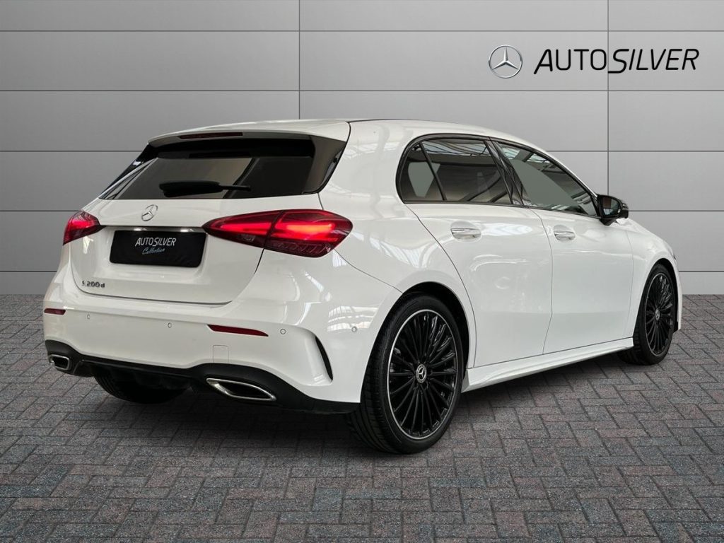 MERCEDES-BENZ A 200 d Automatic AMG Line Premium Plus - 2