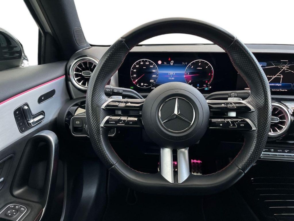 MERCEDES-BENZ A 200 d Automatic AMG Line Premium Plus - 11