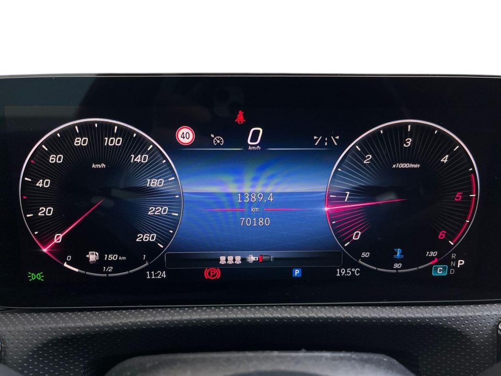 MERCEDES-BENZ A 200 d Automatic AMG Line Premium Plus - 8