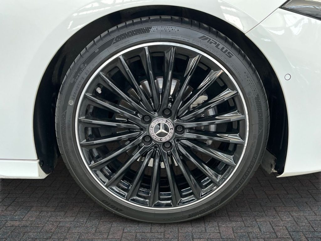 MERCEDES-BENZ A 200 d Automatic AMG Line Premium Plus - 7