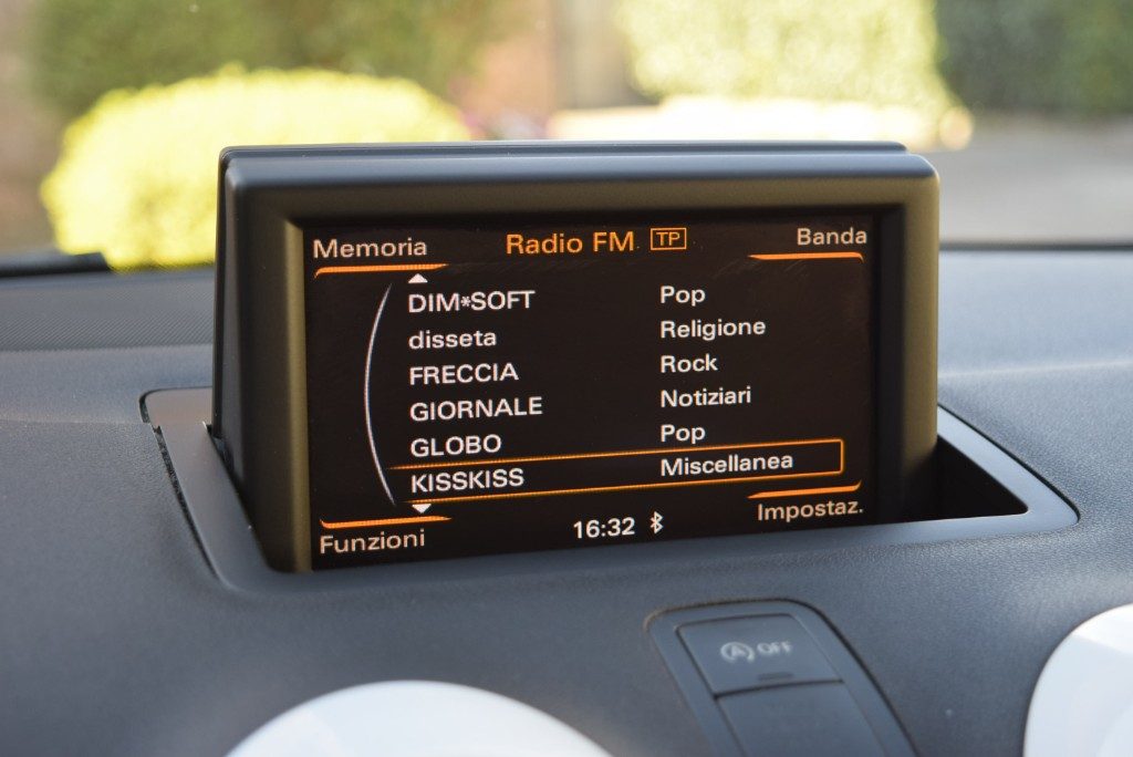 AUDI A1 1.2 TFSI S line edition 86CV - 9