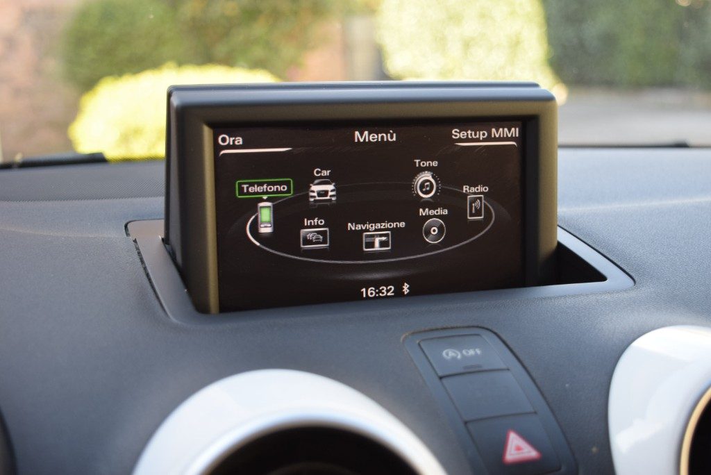 AUDI A1 1.2 TFSI S line edition 86CV - 10