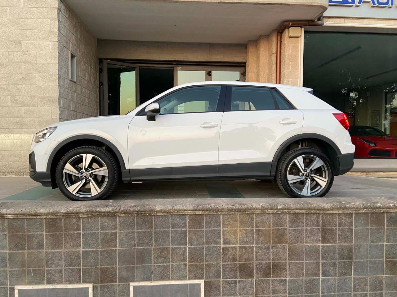 AUDI Q2 35 2.0 TDI quattro S tronic Admired VIRTUAL - 8