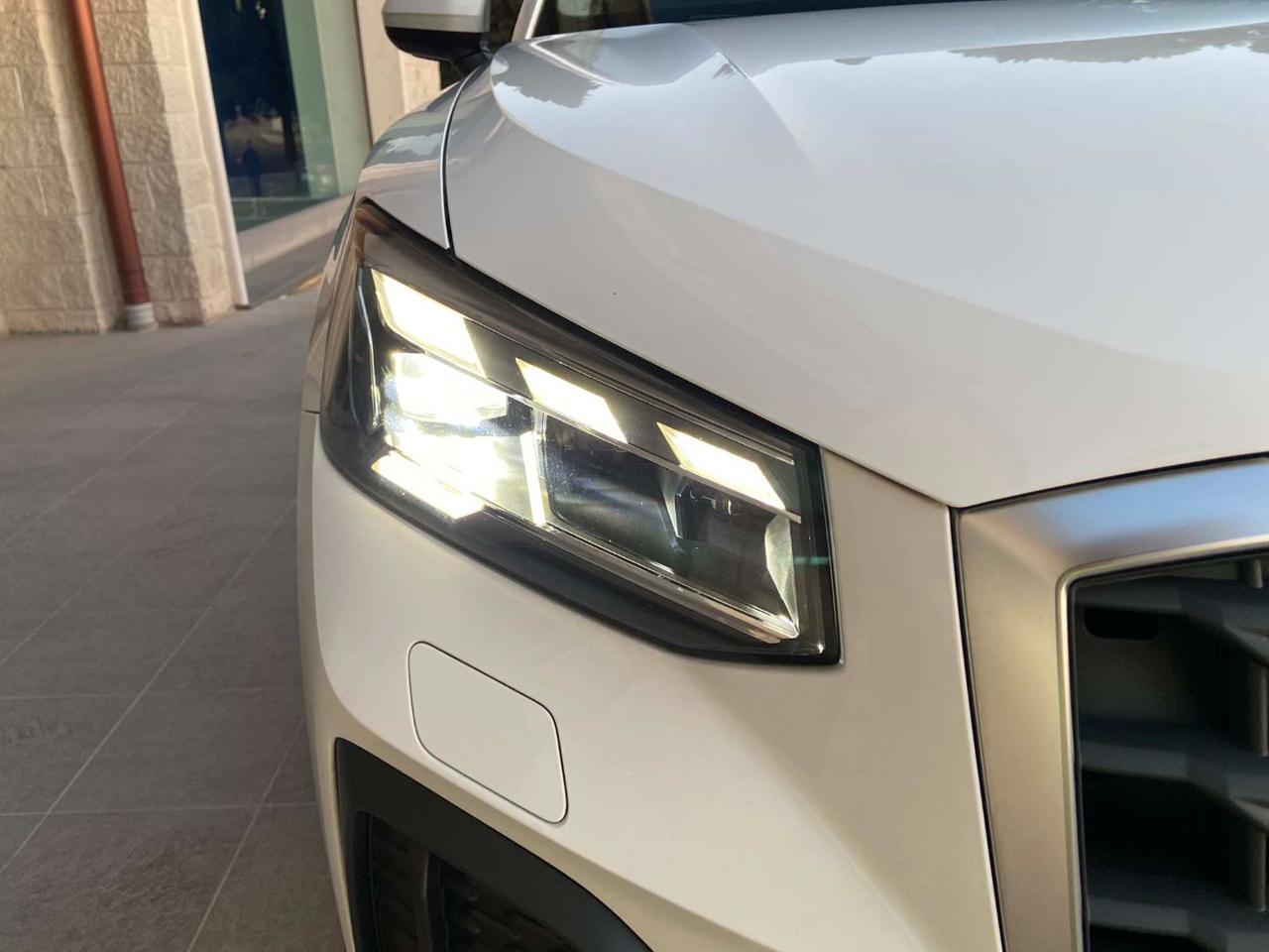 AUDI Q2 35 2.0 TDI quattro S tronic Admired VIRTUAL - 37