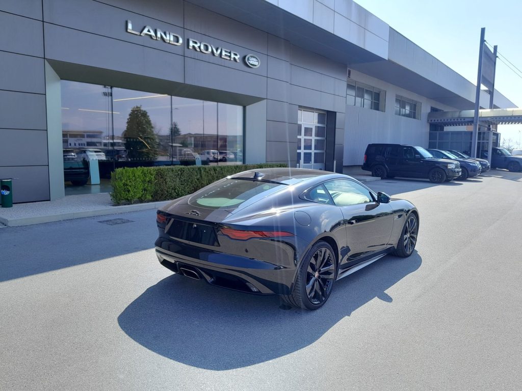 JAGUAR F-Type 2.0 P300CV RWD AUTO R-Dynamic - 25