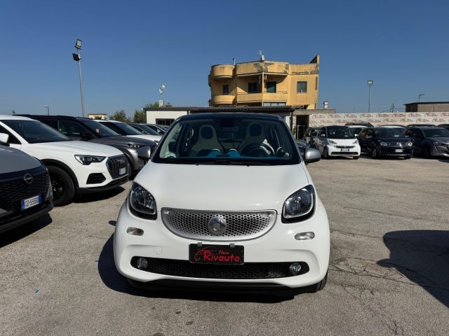 SMART ForFour Bianco metallizzato