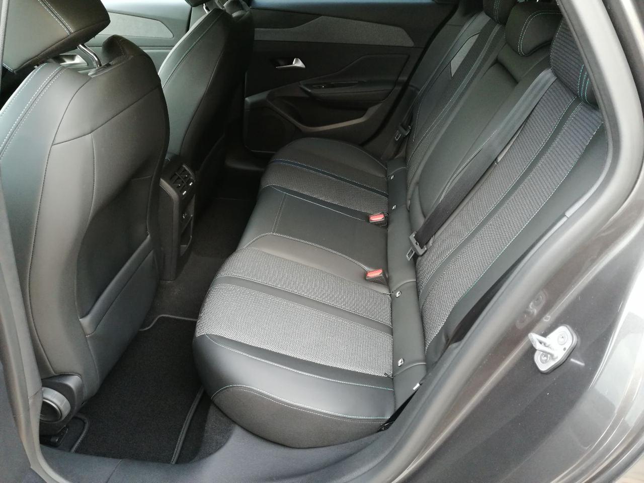 PEUGEOT 308 BlueHDi 130 CV S&S EAT8 SW Allure - 9