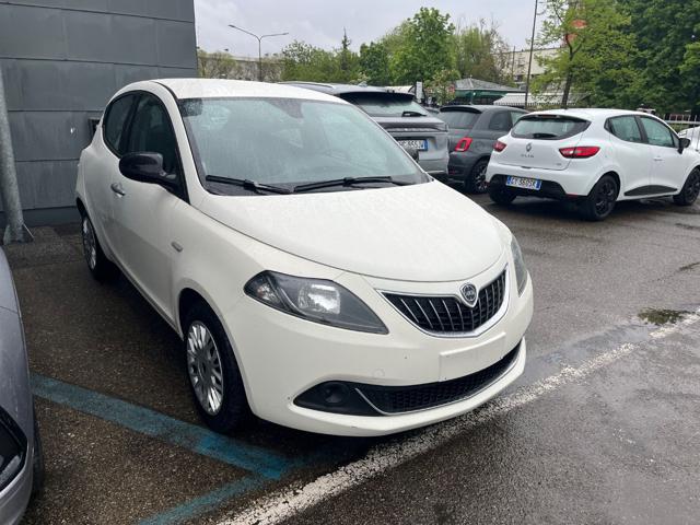 LANCIA Ypsilon Bianco pastello