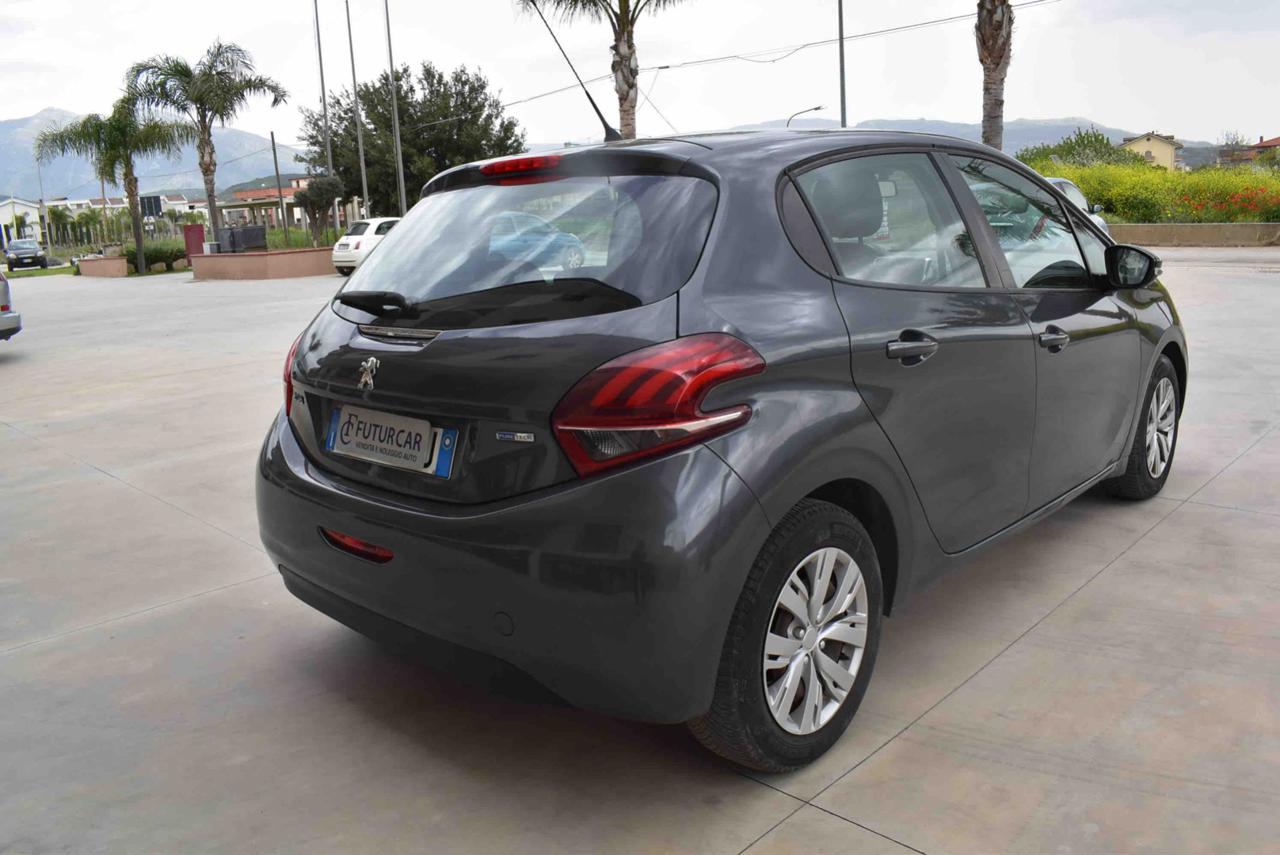 PEUGEOT 208 1° serie PureTech 82 5 porte Allure - 16