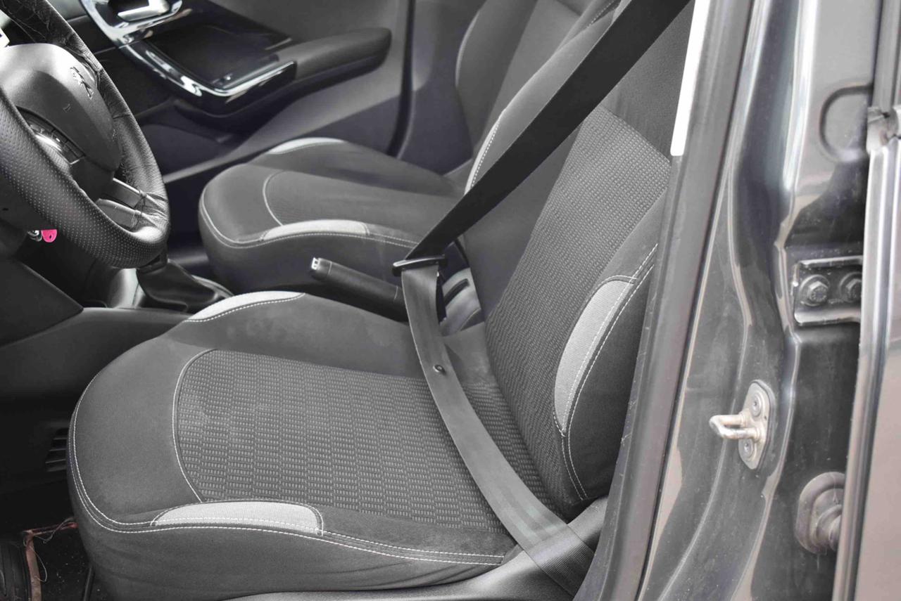 PEUGEOT 208 1° serie PureTech 82 5 porte Allure - 7