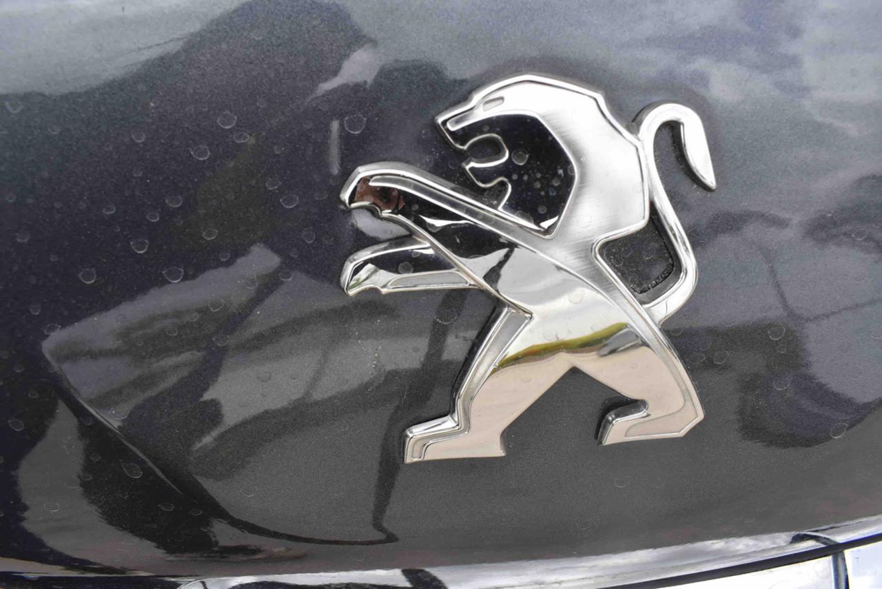 PEUGEOT 208 1° serie PureTech 82 5 porte Allure - 17