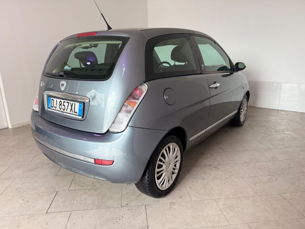 LANCIA Ypsilon 1.2 .Argento - 9